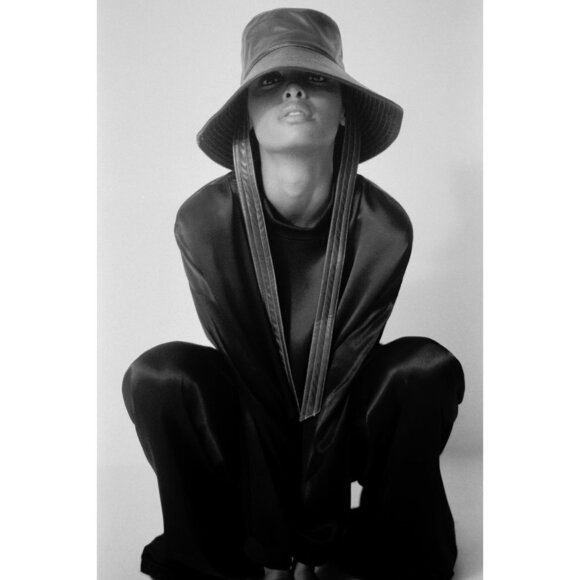 NWT Zara brown faux leather bucket hat with self-tie detail, S - Picture 2 of 12